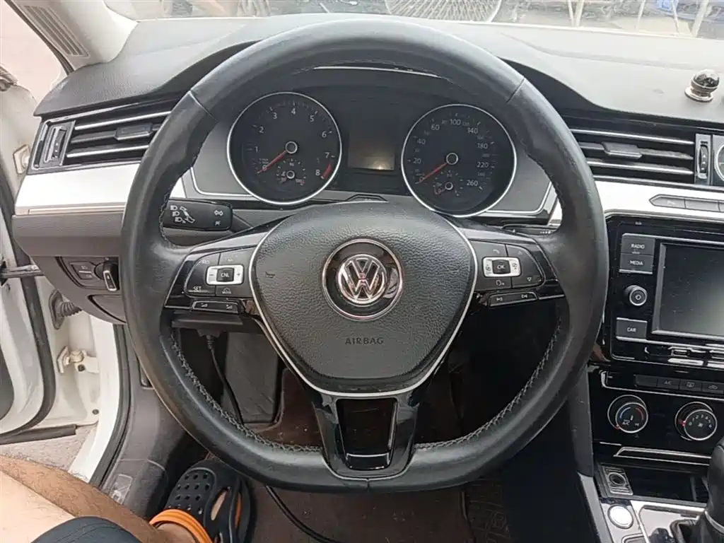Volkswagen Magotan 2018 330TSI DSG Leading фото 11