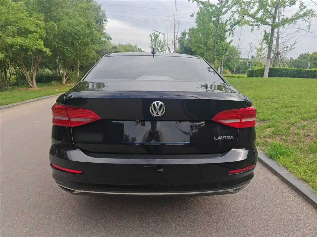 Volkswagen Lavida 2019 1.5L Manual Comfort Edition China VI фото 8
