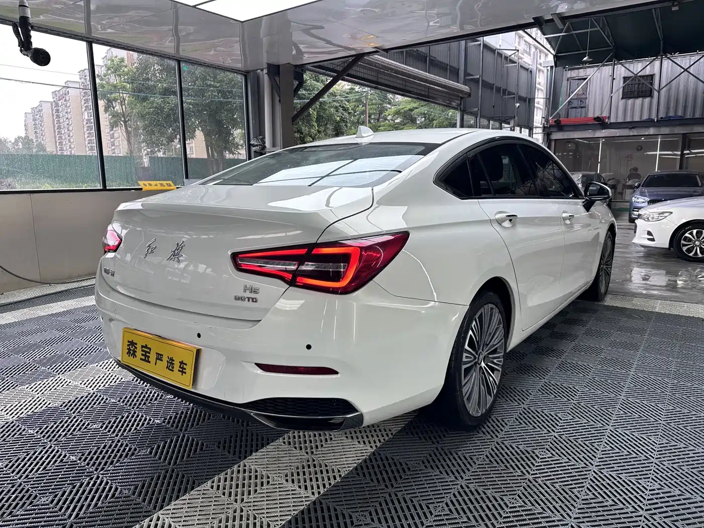 Hongqi H5 2020 1.5T DCT Qi Rhythm Edition фото 4