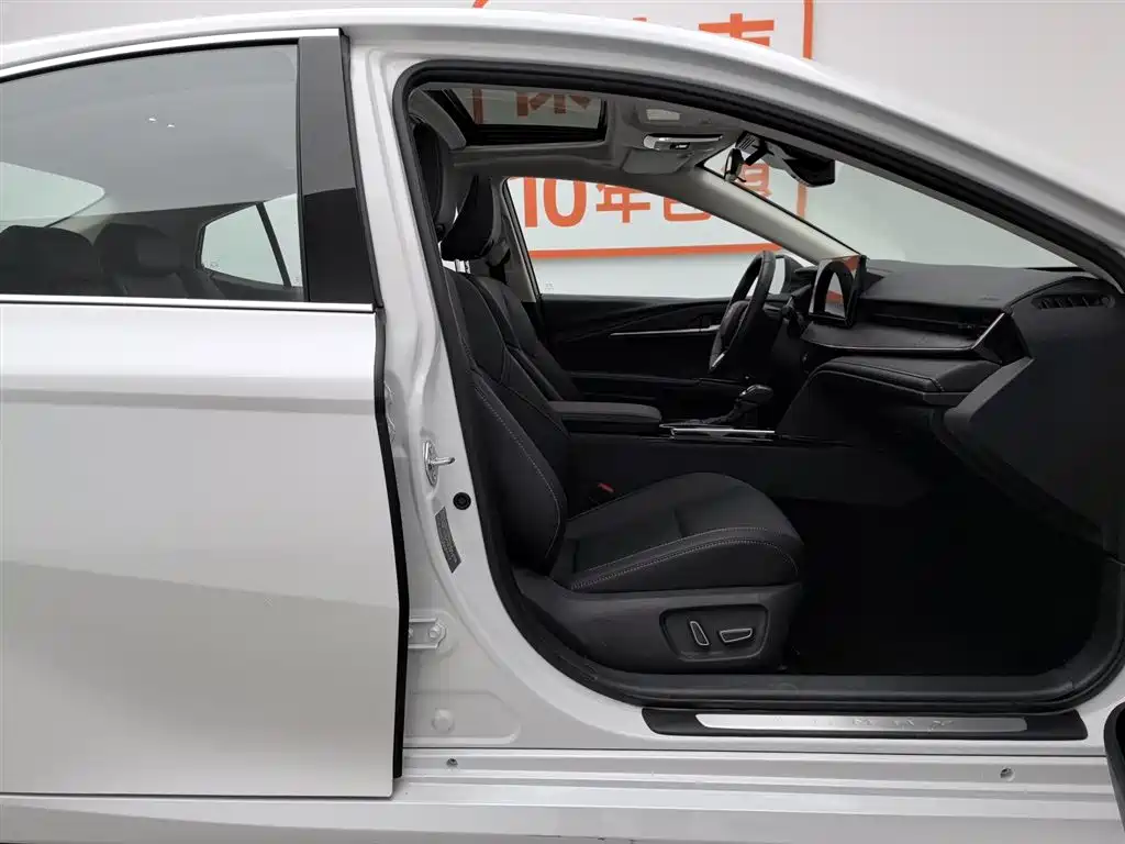 Toyota Camry 2024 Hybrid 2.0HGVP Luxury Edition фото 23
