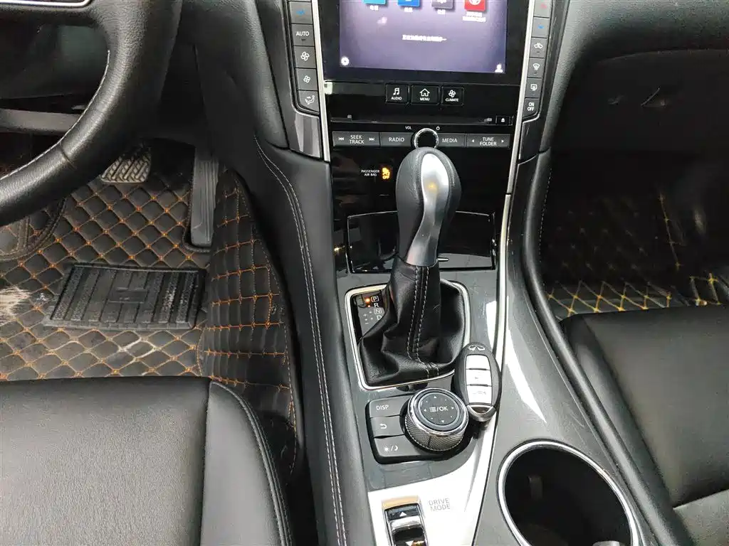 Infiniti Q50L 2018 2016 Model 2.0T Comfort Edition