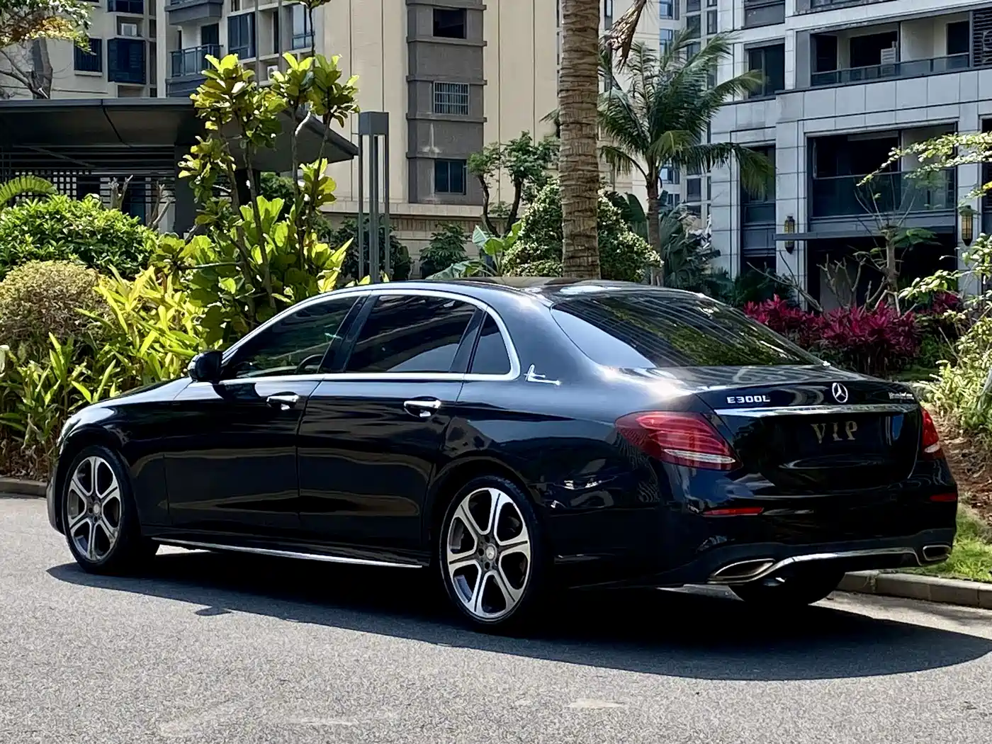 Mercedes-Benz E-Class 2016 E 300 L Sport Luxury фото 7