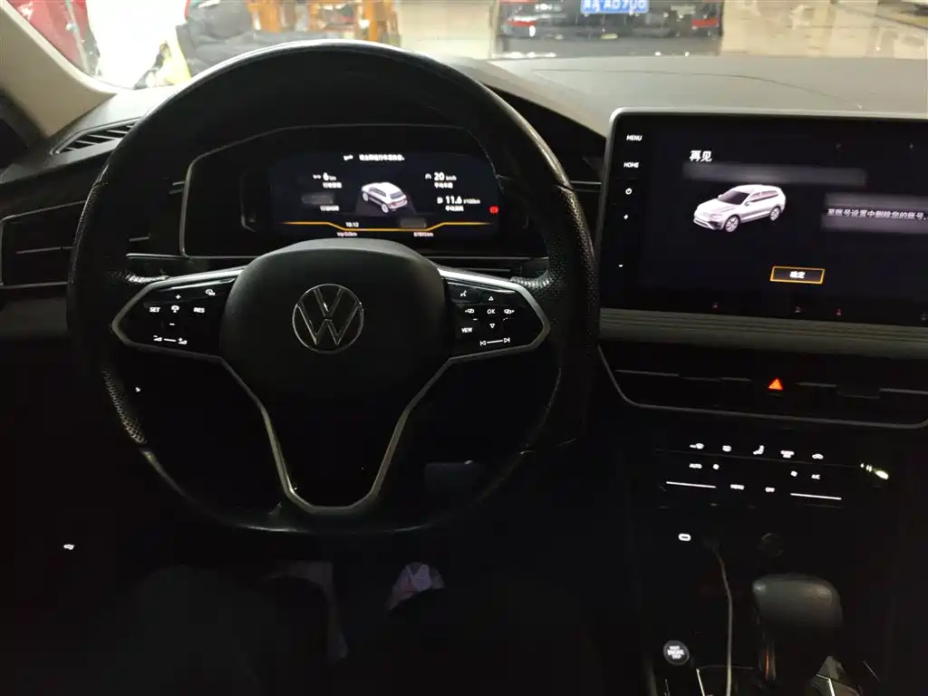 Volkswagen Tiguan L 2022 330TSI Automatic 2WD Comfort Edition фото 10