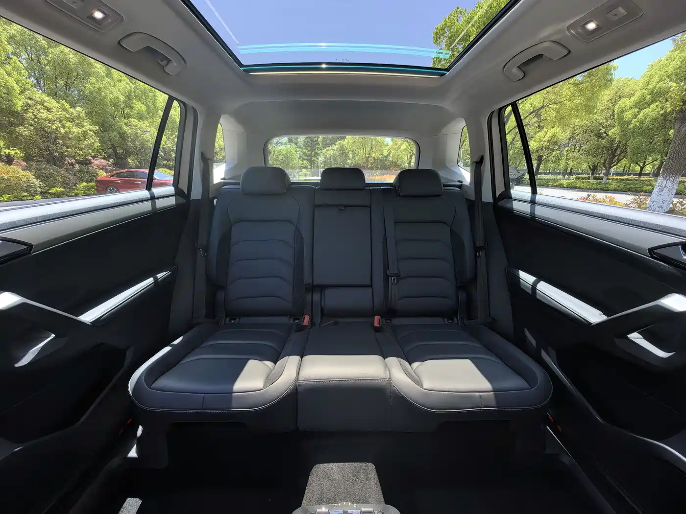 Volkswagen Tiguan L 2017 330TSI Automatic 2WD Luxury Edition фото 26