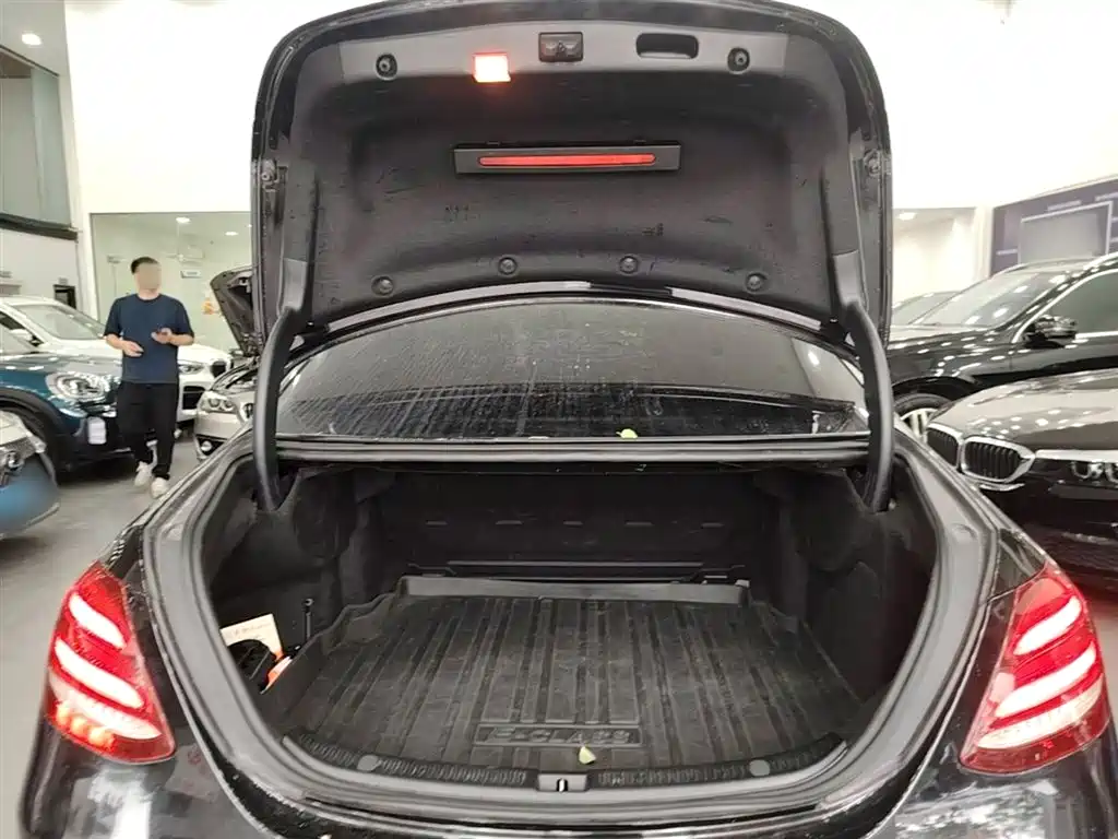 Mercedes-Benz E-Class 2019 Facelift E 300 L Sport Fashion фото 19