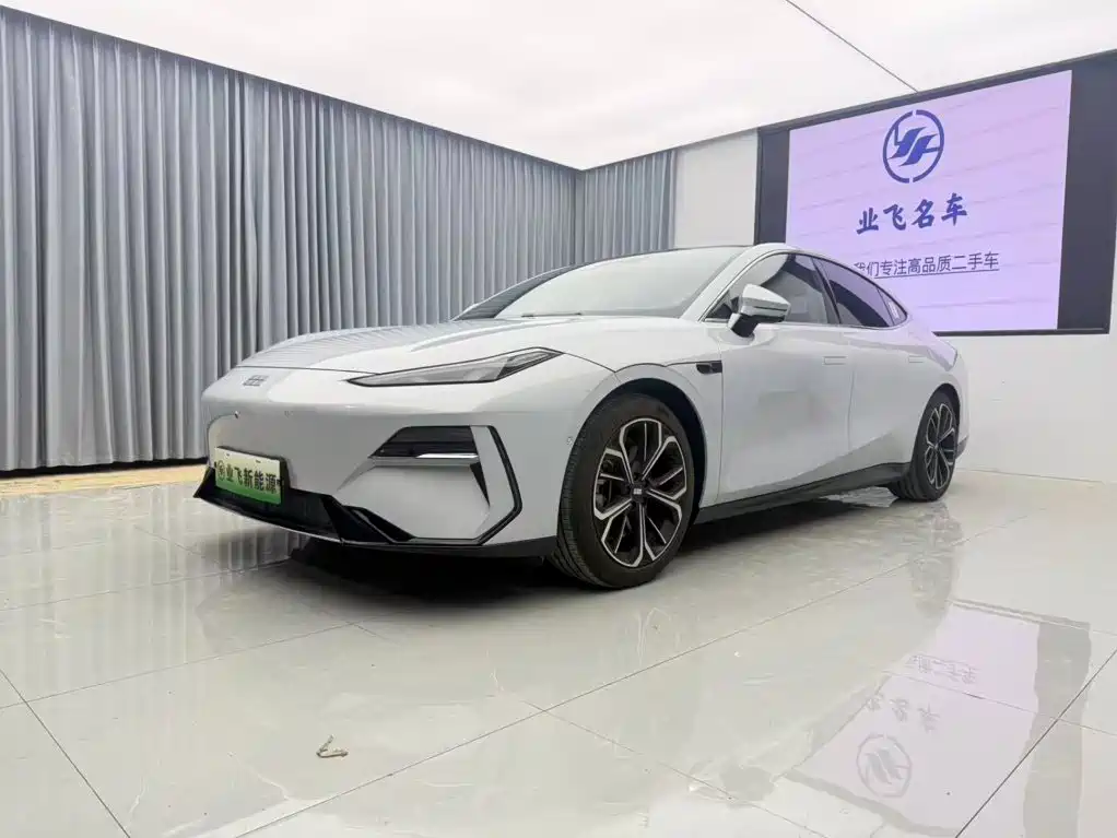 Geely Galaxy Galaxy E8 2025 2025 700km Long Voyage Smart Drive Edition