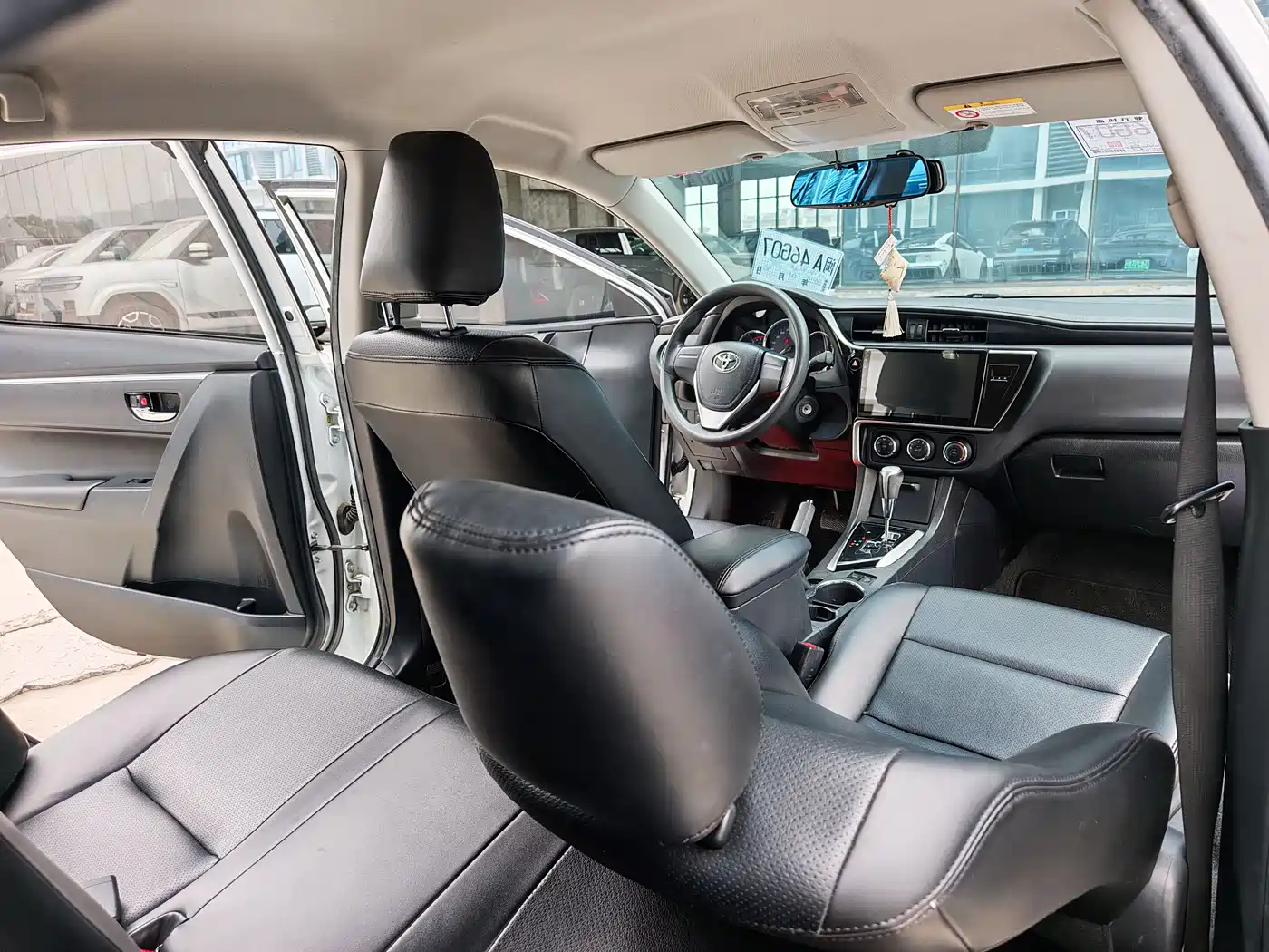 Toyota Corolla 2017 Facelift 1.2T S-CVT GL фото 7