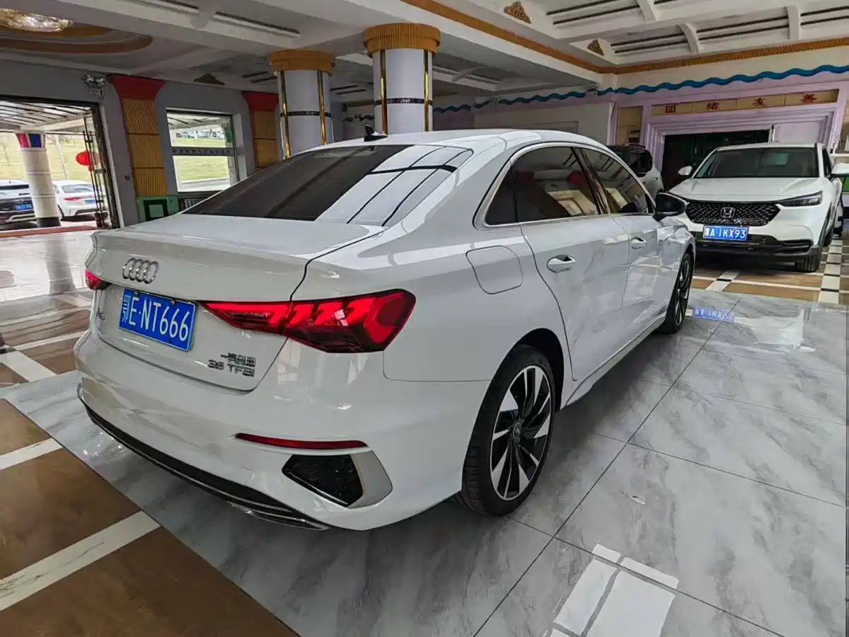 Audi A3 2022 A3L Limousine 35 TFSI Style Elegance фото 8