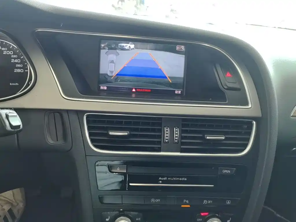 Audi A4L 2016 35 TFSI Heritage Edition S line Luxury фото 13