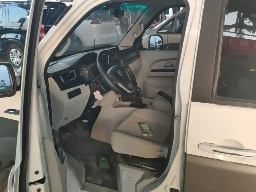Jinbei New Hiace S 2024 2023 1.5L Fortune Bus 5/6/7-seater Non-AC Version SWC15M