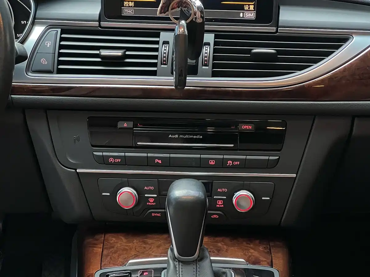 Audi A6L 2016 30 FSI Technology фото 16