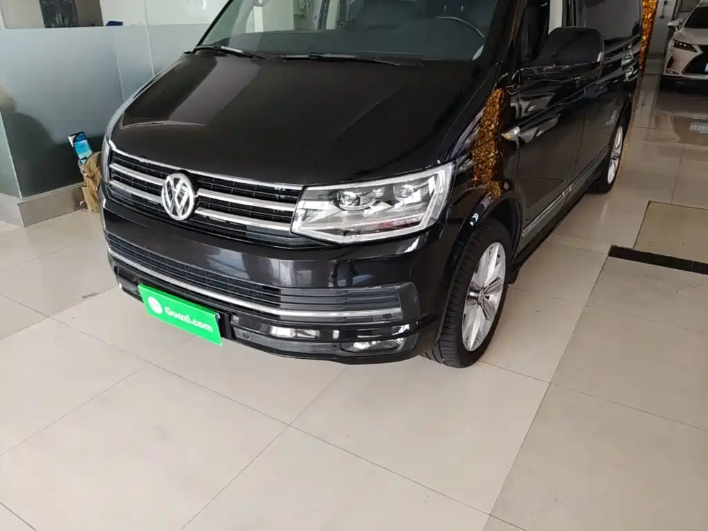 Volkswagen Multivan 2019 2019 2.0TSI 2WD Luxury 7-seater