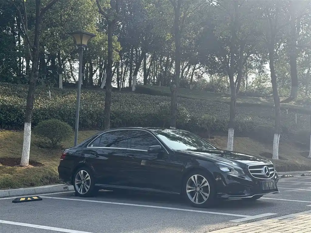 Mercedes-Benz E-Class 2015 E 260 L Sport фото 23