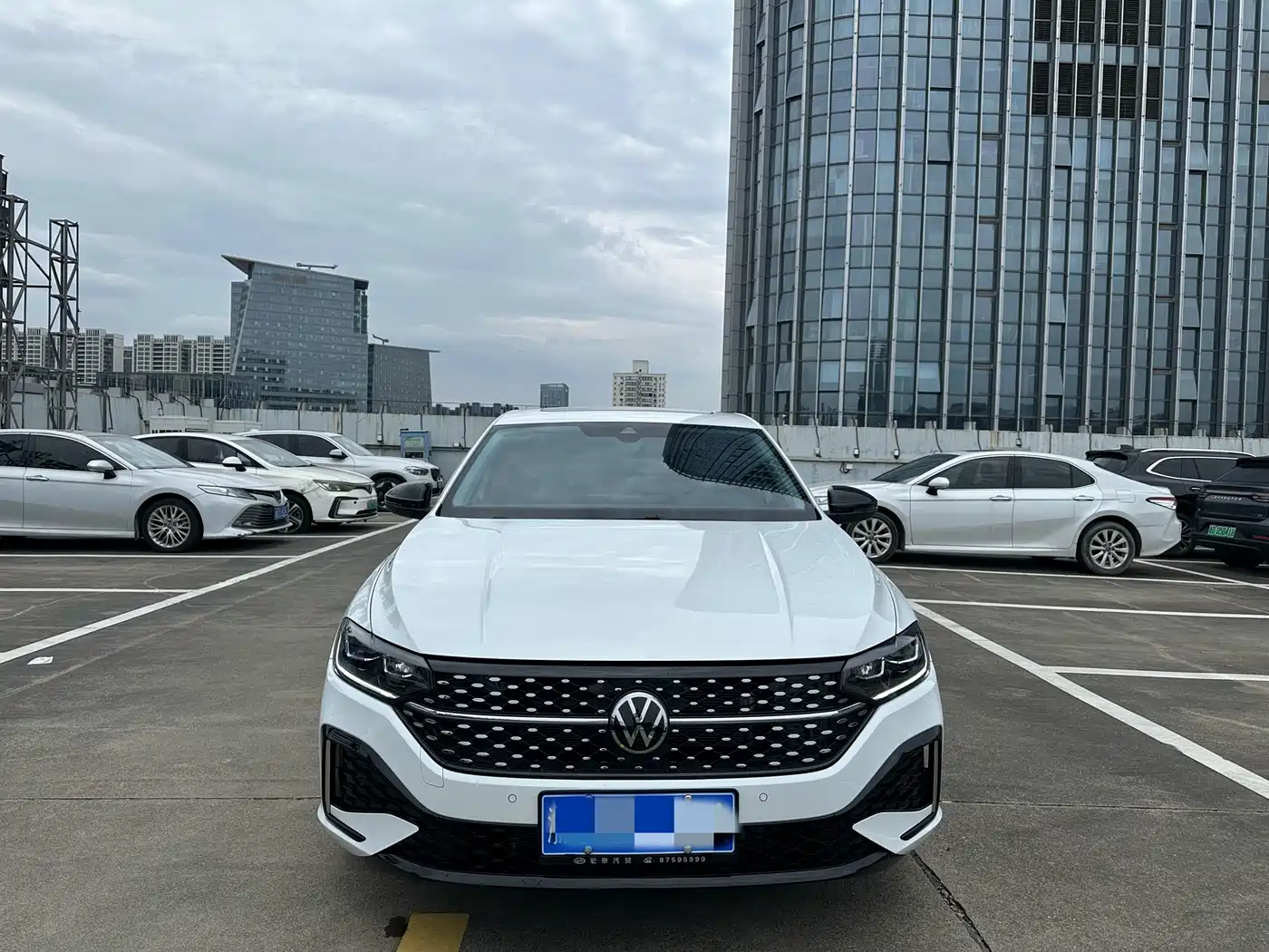 Volkswagen Lavida 2026 300TSI DSG Starlight Leading Edition фото 2