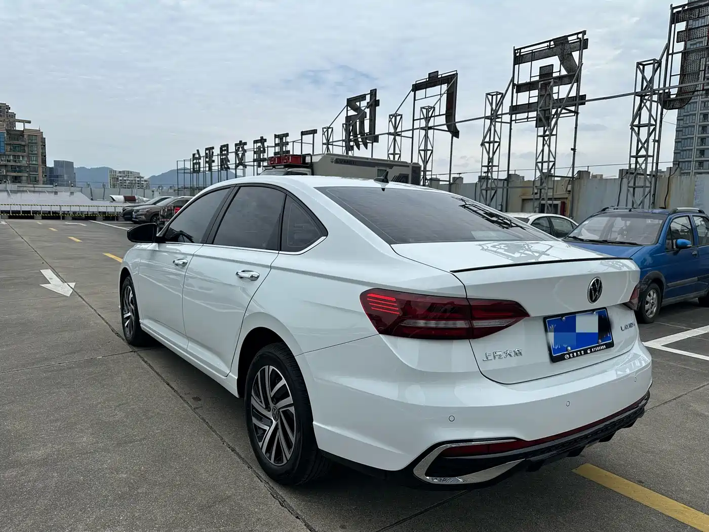 Volkswagen Lavida 2026 300TSI DSG Starlight Leading Edition фото 12