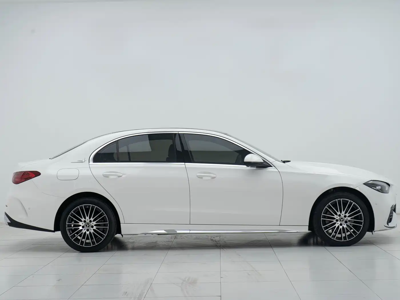 Mercedes-Benz C-Class 2023 C 200 L Sport фото 3