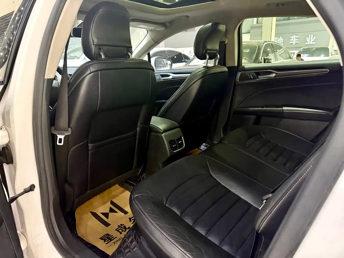Photo 7 - Ford Mondeo
