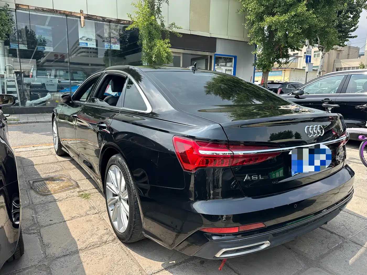 Фото 4 - Audi A6L