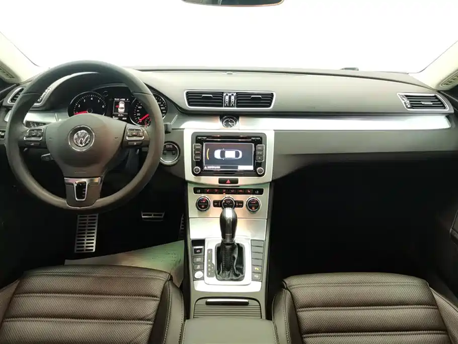 Volkswagen FAW-Volkswagen CC 2016 300TSI 25th Anniversary Edition фото 11