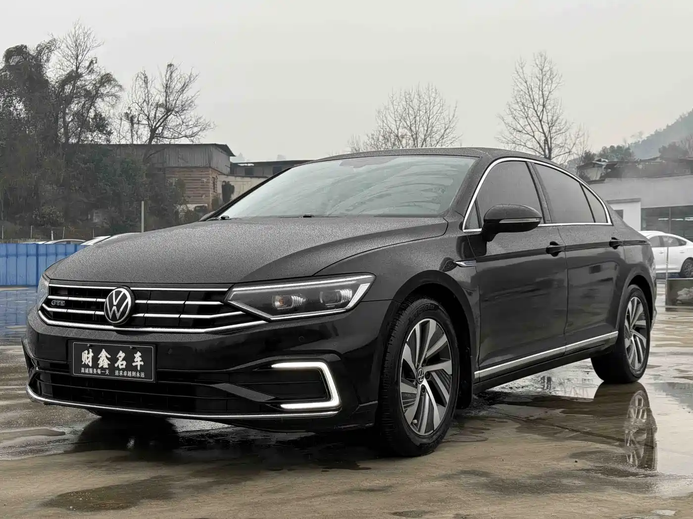 VOLKSWAGEN MAGOTAN GTE PLUG IN HYBRID