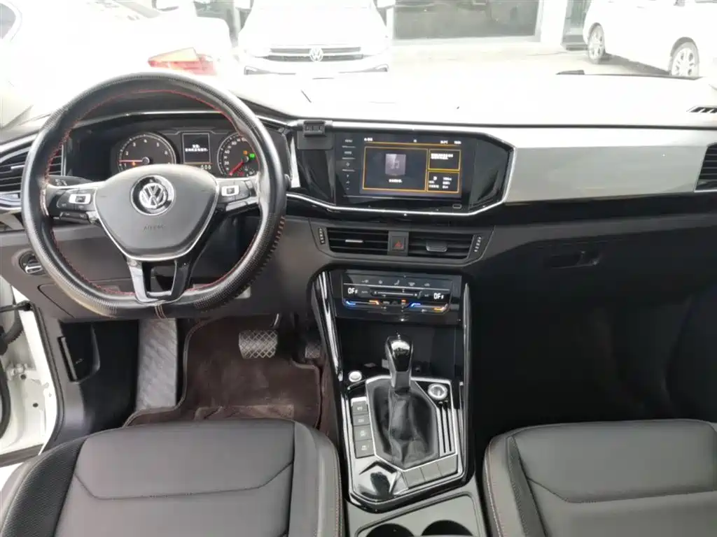 Volkswagen Tayron 2020 330TSI 2WD Luxury Smart Edition фото 10