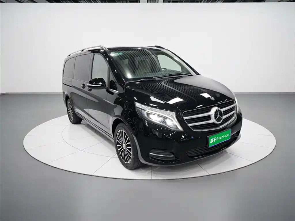 Mercedes-Benz V-Class 2018 V 260 L Premium Long Wheelbase Edition China VI фото 4