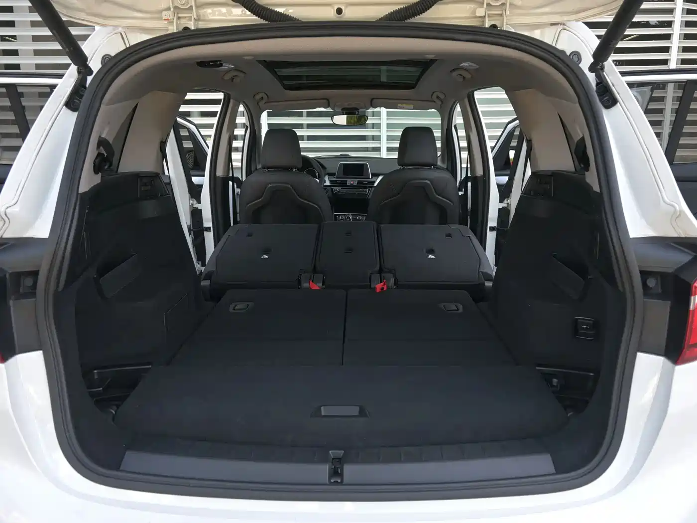 BMW 2 Series Gran Tourer 2019 220i Leading фото 22