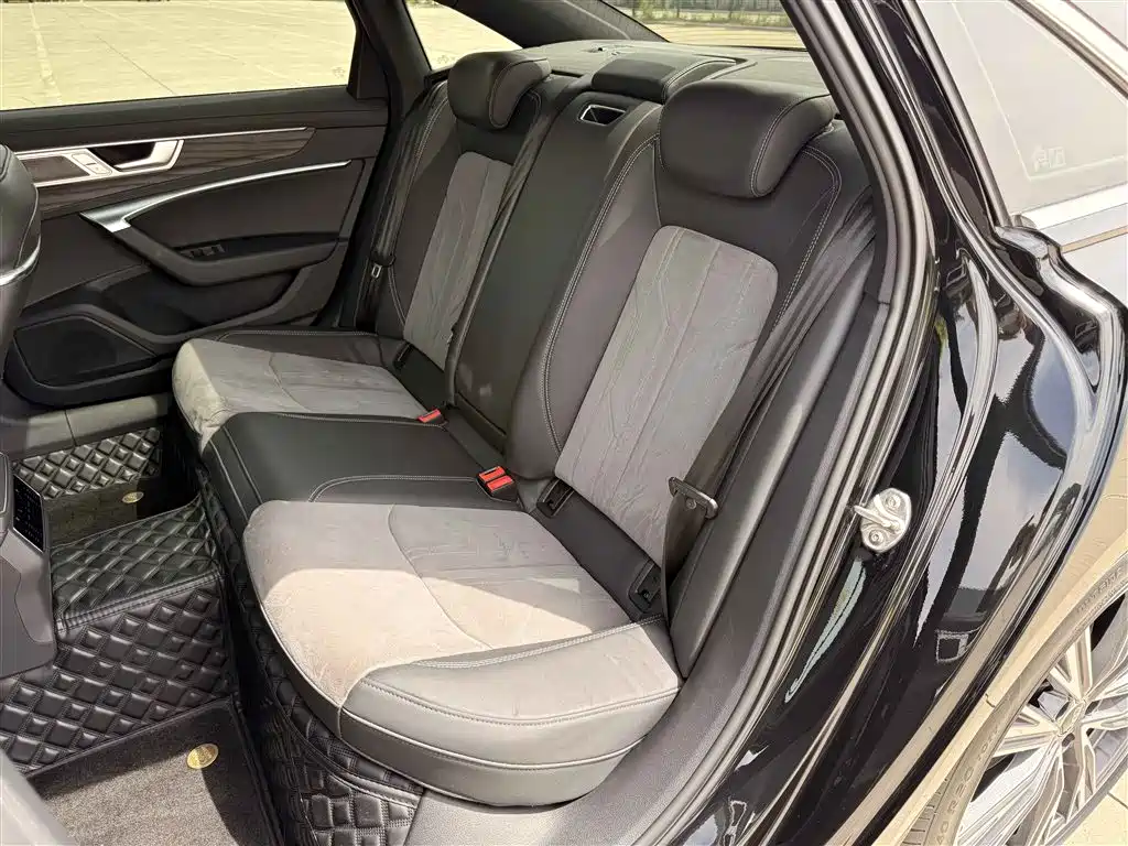 Audi A6L 2024 45 TFSI quattro Premium Dynamic фото 13