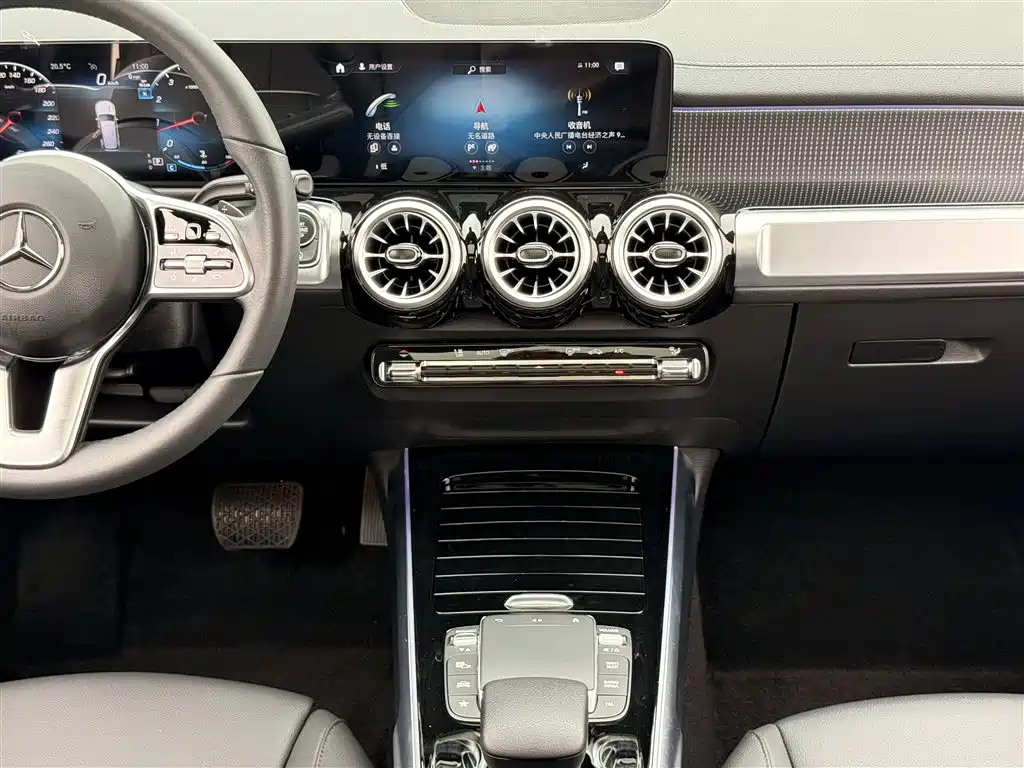 Mercedes-Benz GLB 2023 GLB 220 Dynamic фото 7