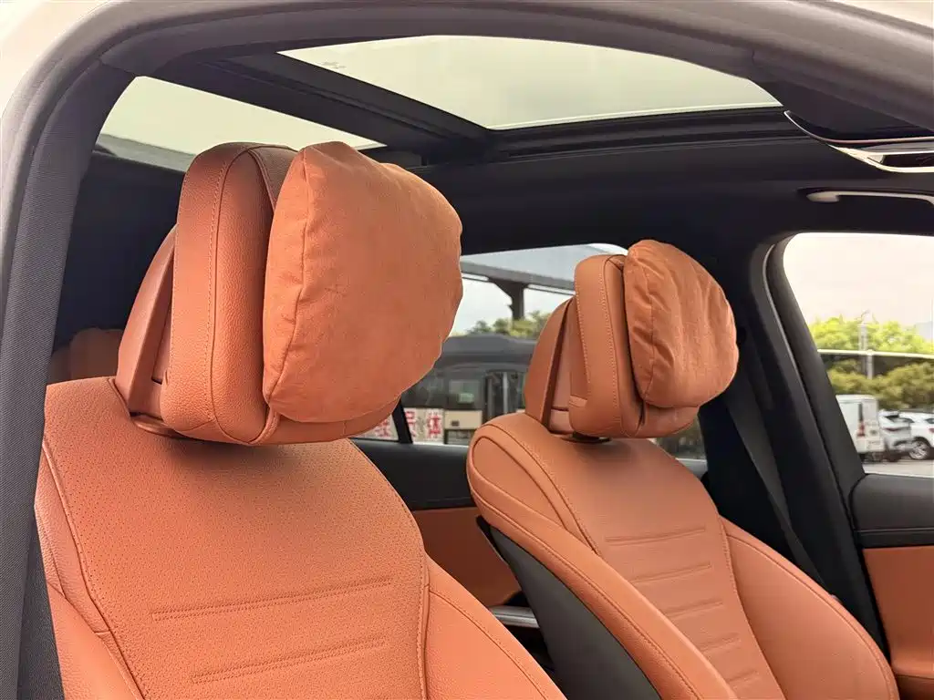 Mercedes-Benz GLC 2023 Facelift GLC 260 L 4MATIC Sport 5-Seater фото 17