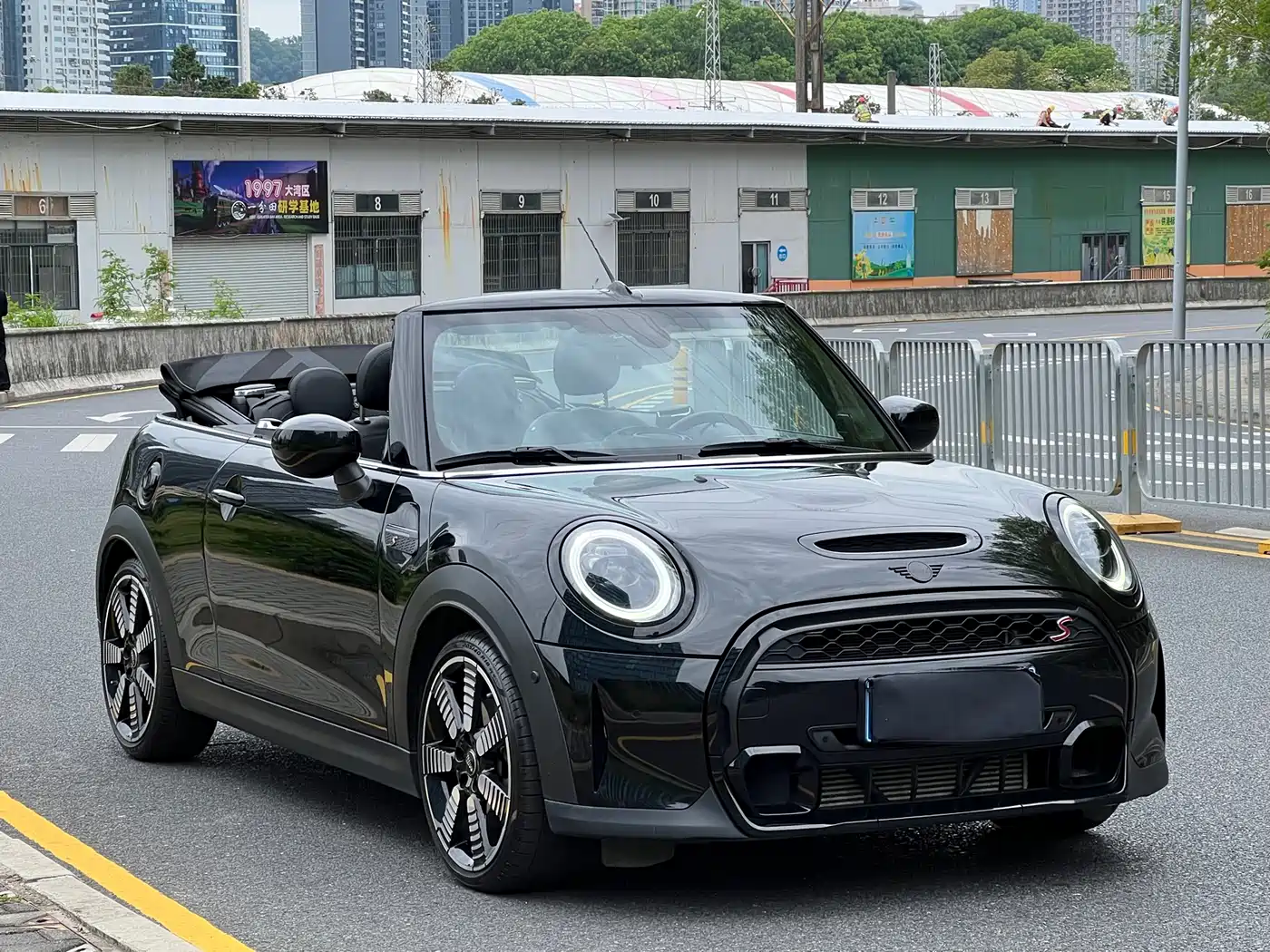MINI 2023 Facelift 2.0T COOPER S CABRIO Artist фото 3