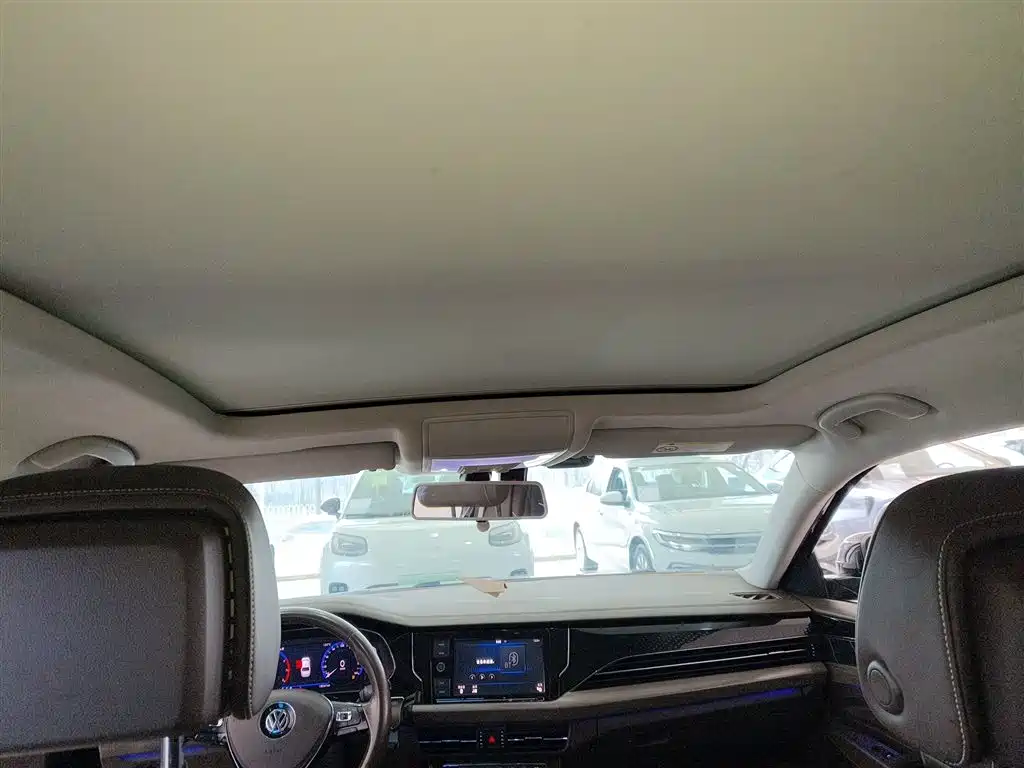 Volkswagen Passat 2019 330TSI Luxury Edition China VI фото 14