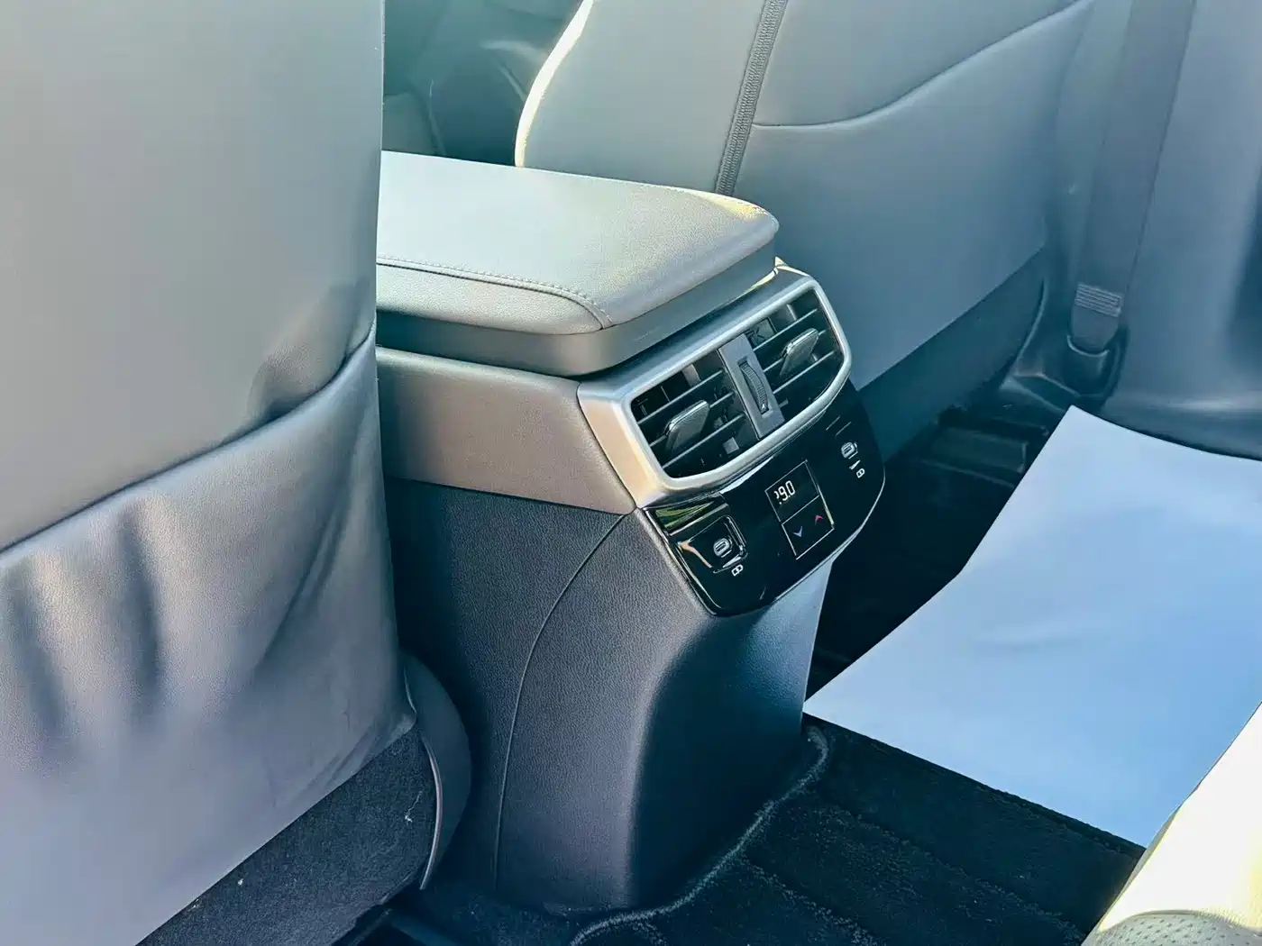 Lexus RX 2023 350h 4WD Pure Edition фото 14