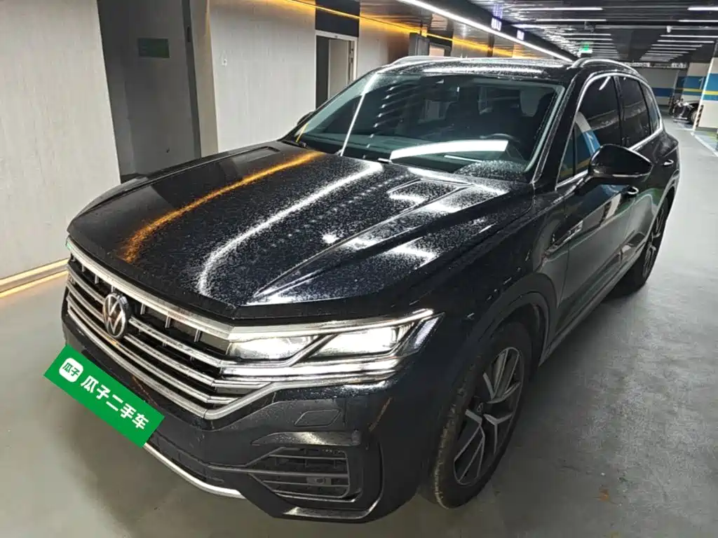 Фото 1 - Volkswagen Touareg