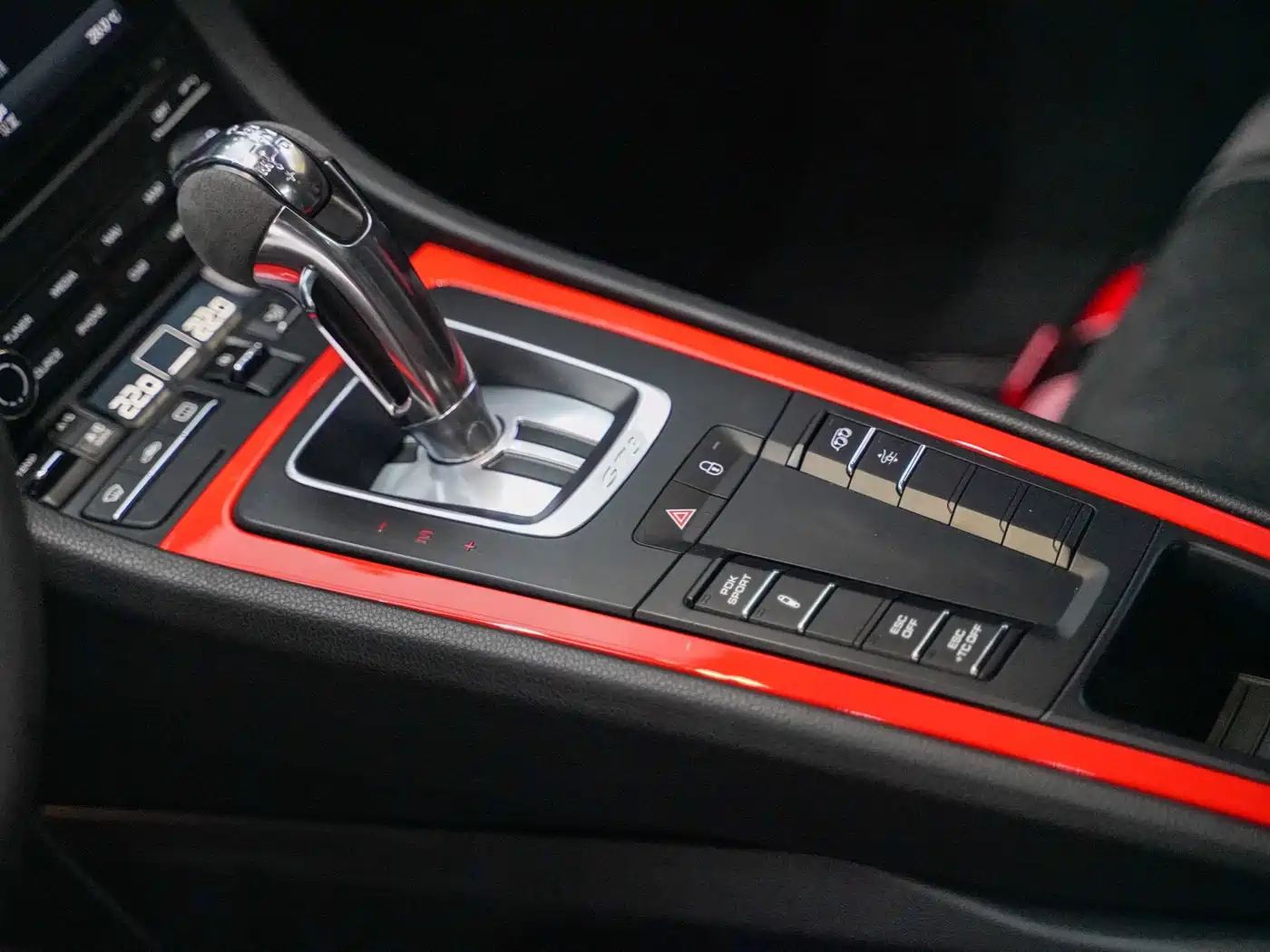 Porsche 911 2018 GT3 4.0L фото 11