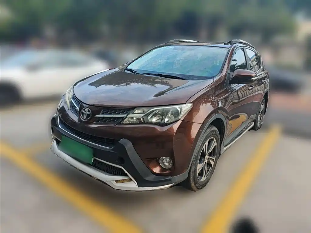 Toyota RAV4 Rongfang 2015 2.0L CVT 2WD Trend Edition фото 2