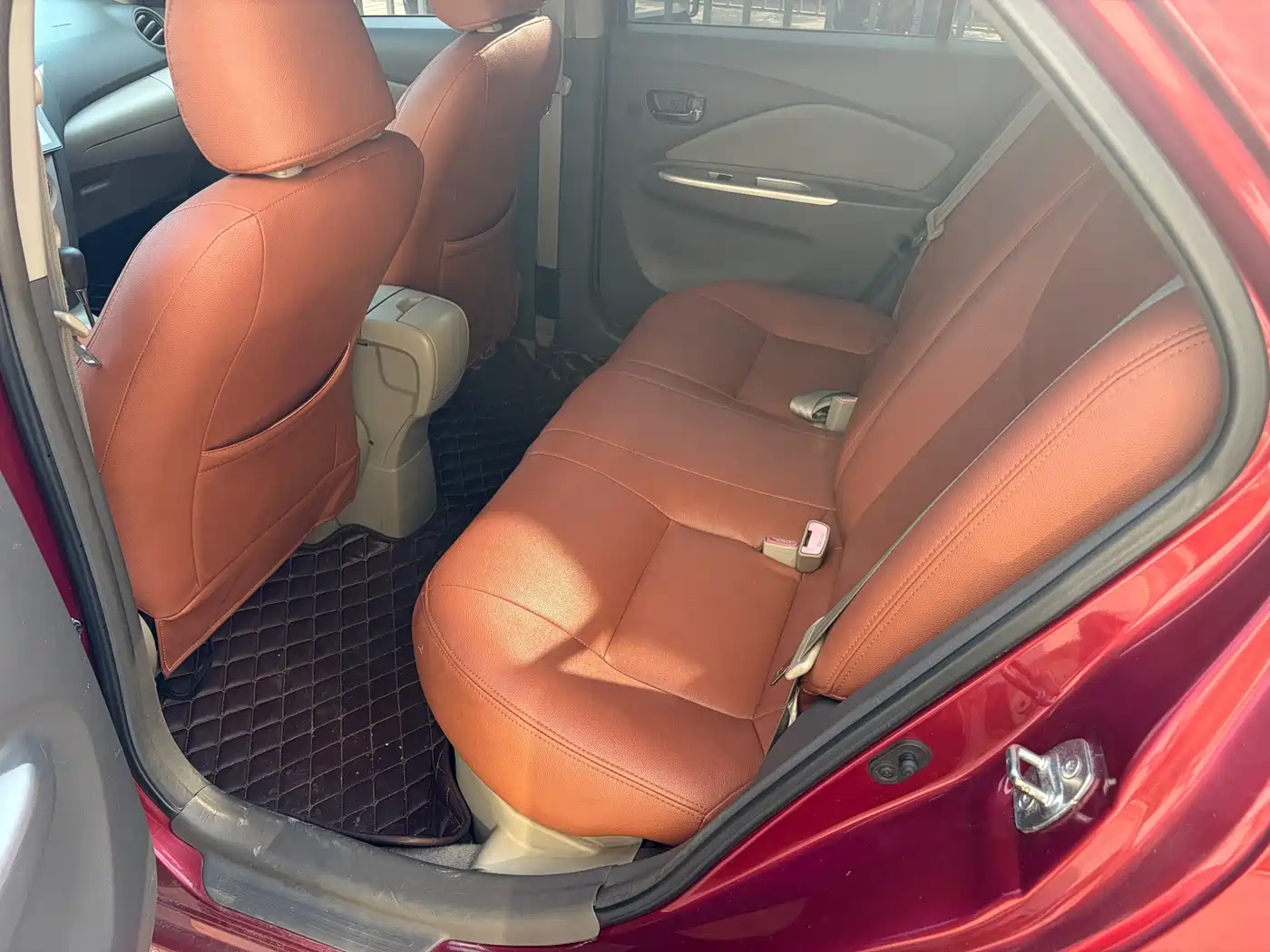 Toyota Vios 2010 Model 1.6L GL-i AT фото 6
