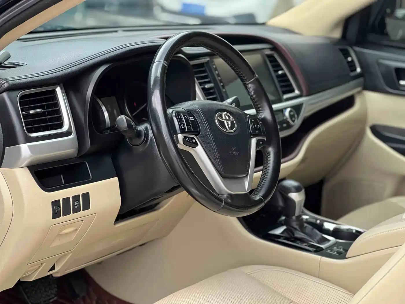 Toyota Highlander 2015 2.0T AWD Luxury Edition 7-seater фото 8
