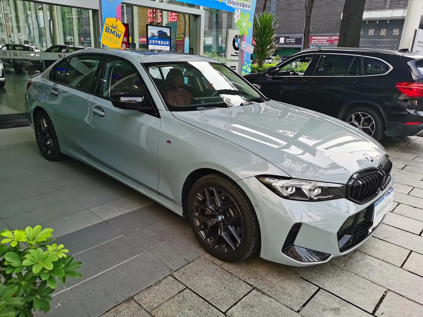 BMW 3 Series 2025 330Li M Sport Night Edition фото 3