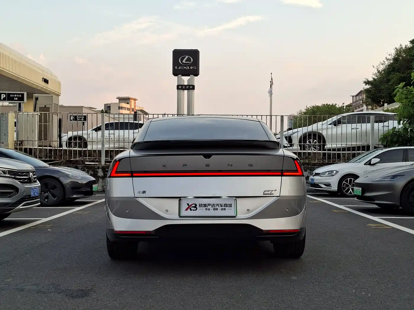 Фото 6 - XPeng P7+