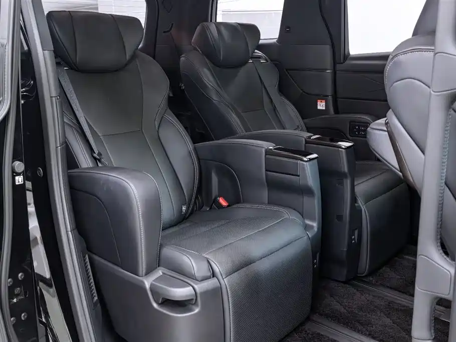 Toyota Alphard 2025 Hybrid 2.5L Prestige Gold Edition фото 10