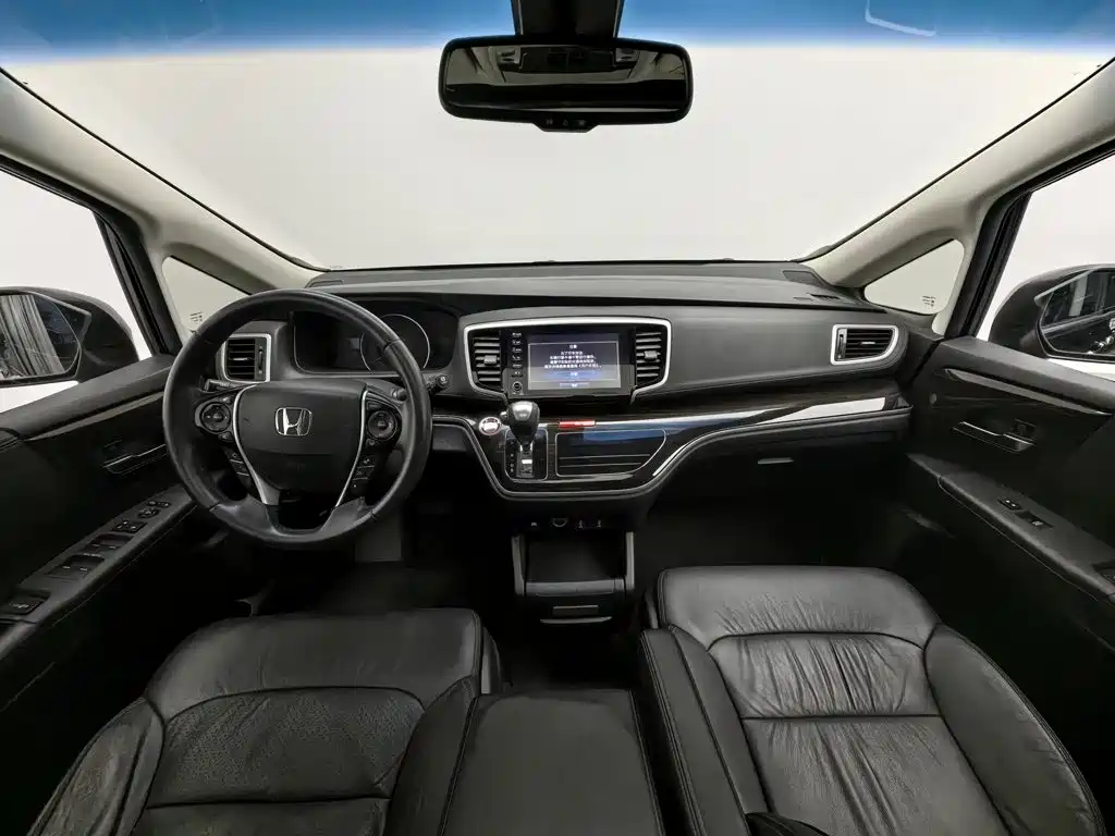Photo 5 - Honda Odyssey