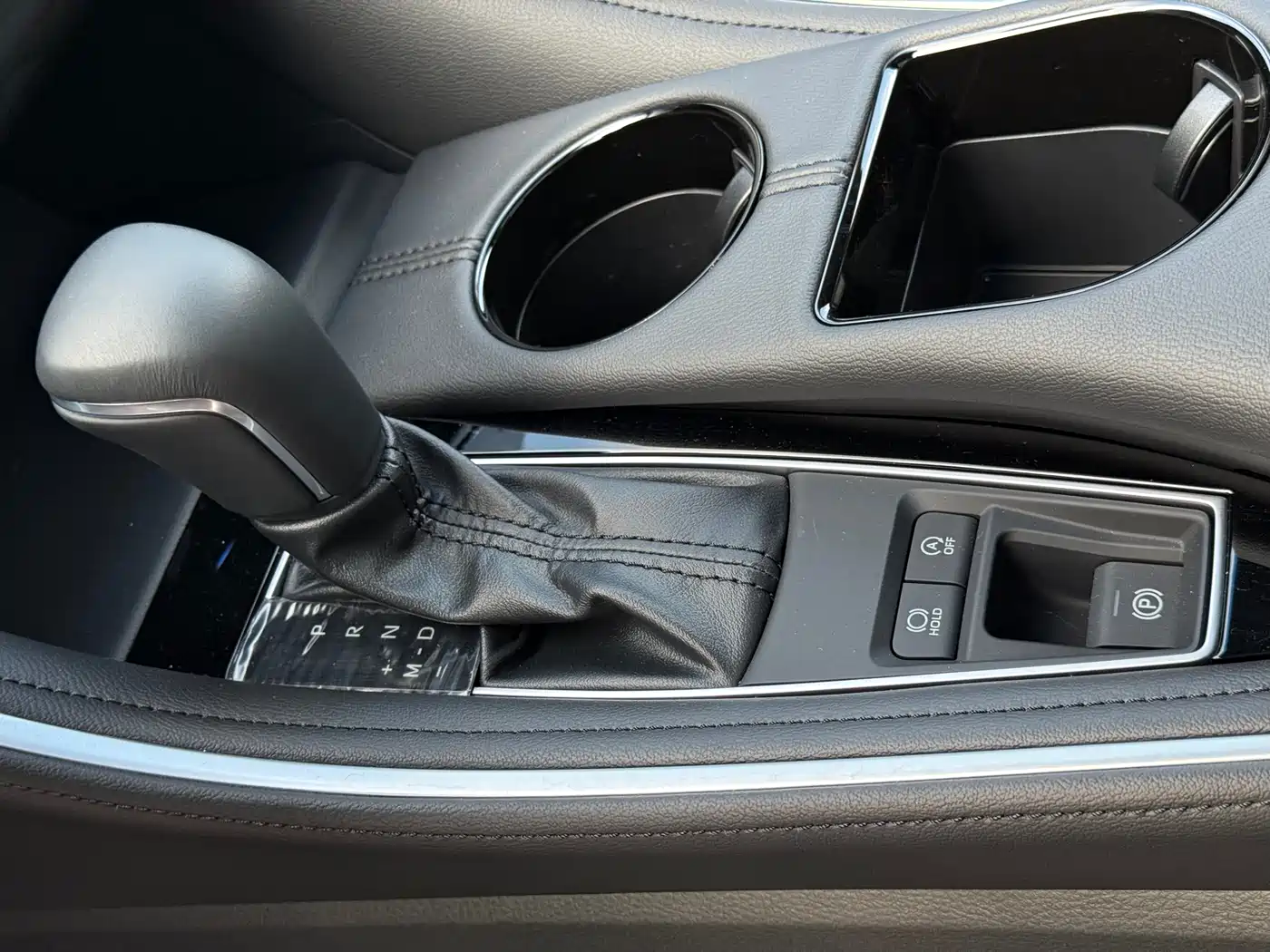 Toyota Avalon 2023 2.0L Luxury Edition фото 8