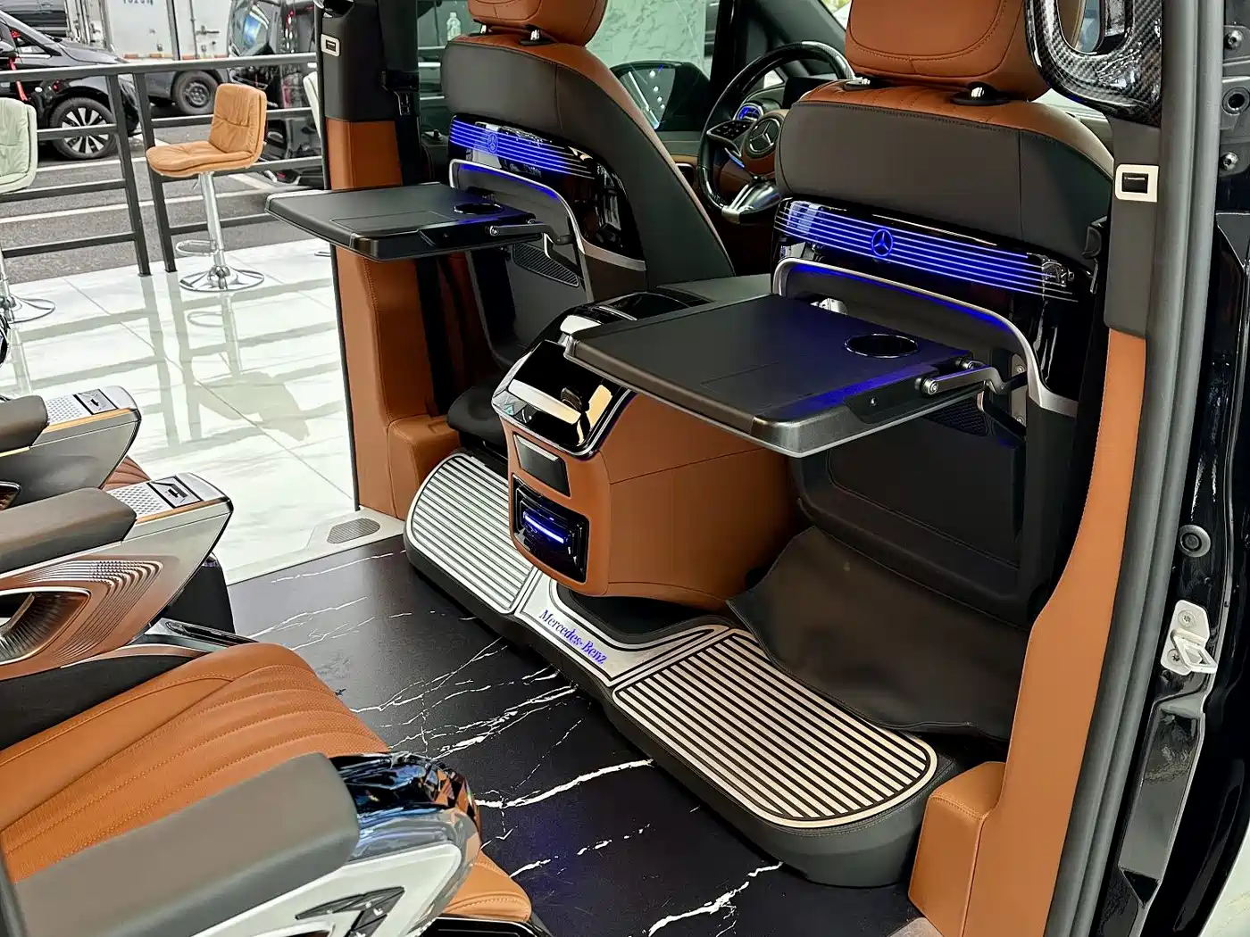 Mercedes-Benz Vito 2024 2.0T Business 7-Seater фото 10
