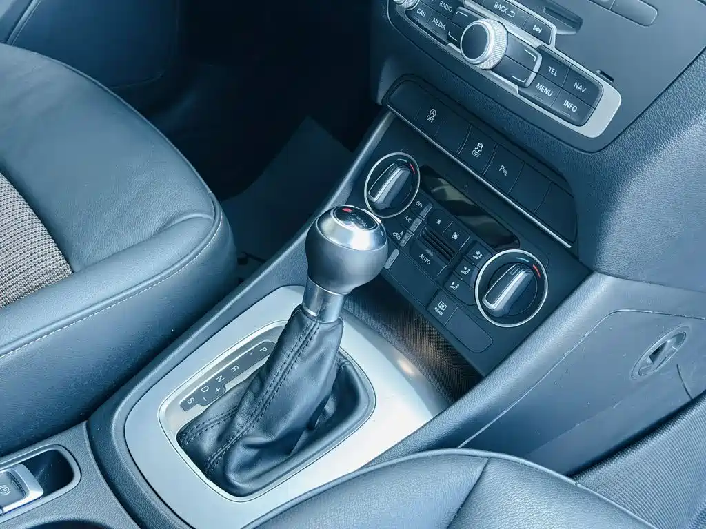 Фото 8 - Audi Q3