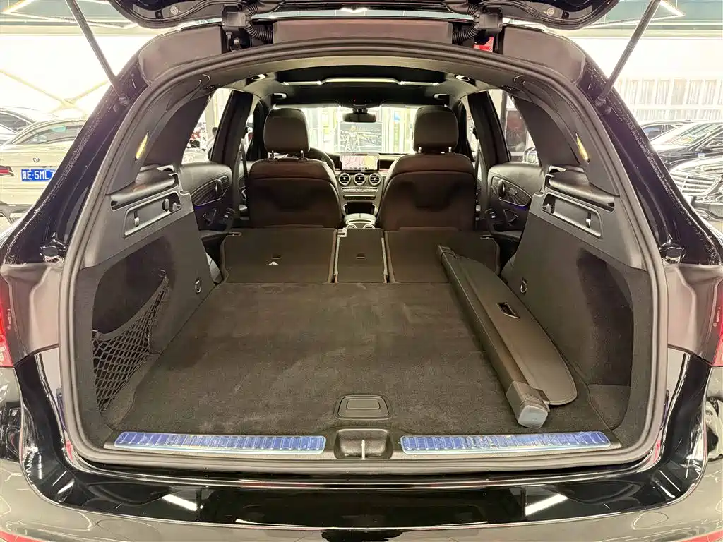 Mercedes-Benz GLC 2022 Facelift II GLC 260 L 4MATIC Luxury фото 28