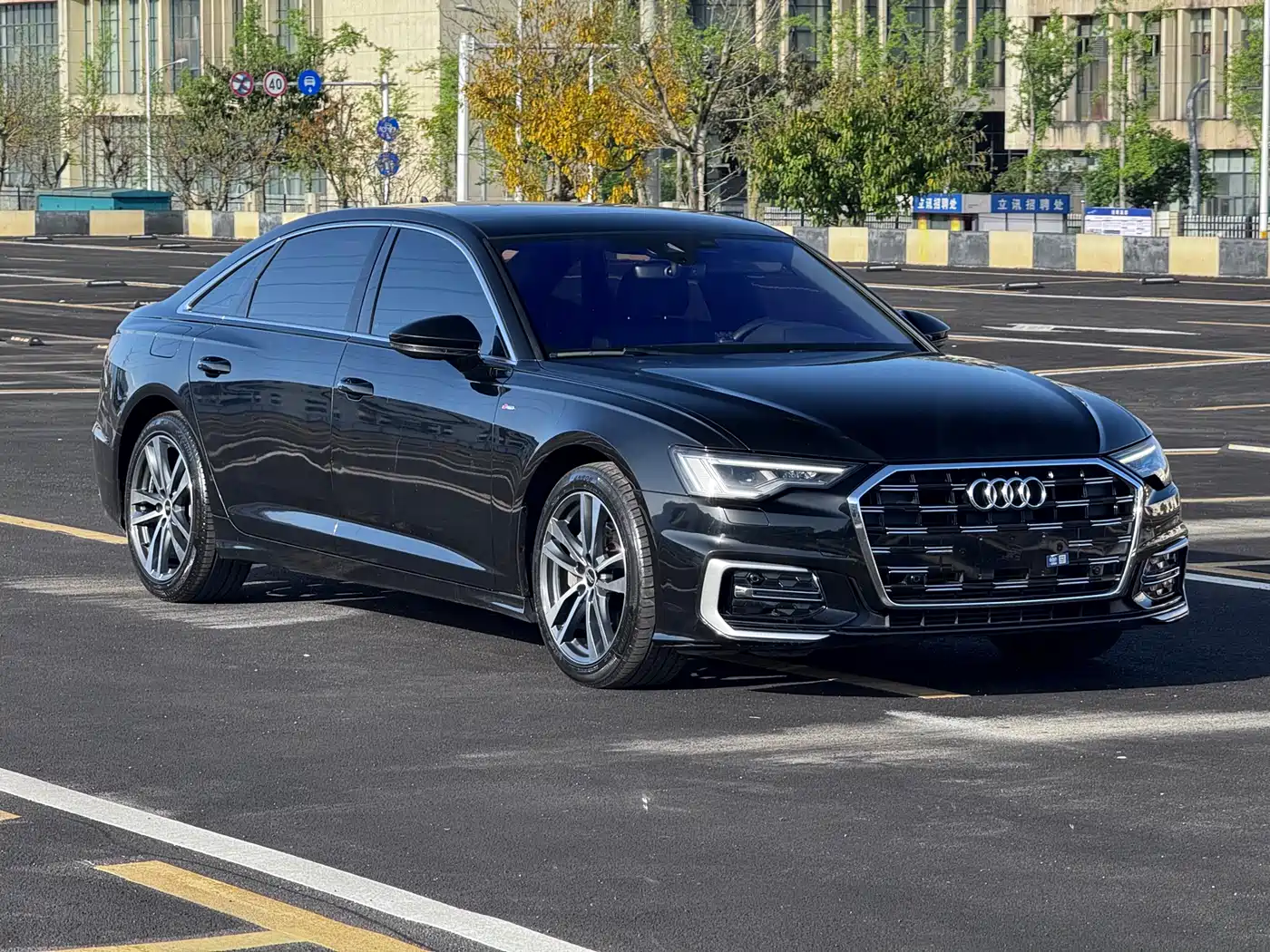 Audi A6L 2023 Facelift 40 TFSI Luxury Elegance фото 3