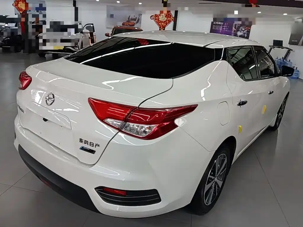 Nissan Bluebird 2023 2021 1.6L CVT Cool Edition