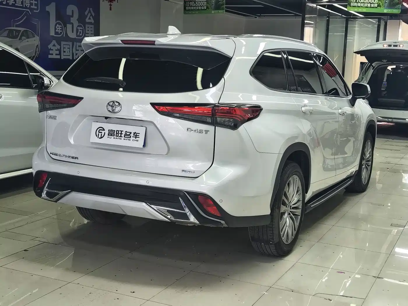 Toyota Highlander 2022 380T 4WD Luxury 7-Seater фото 4