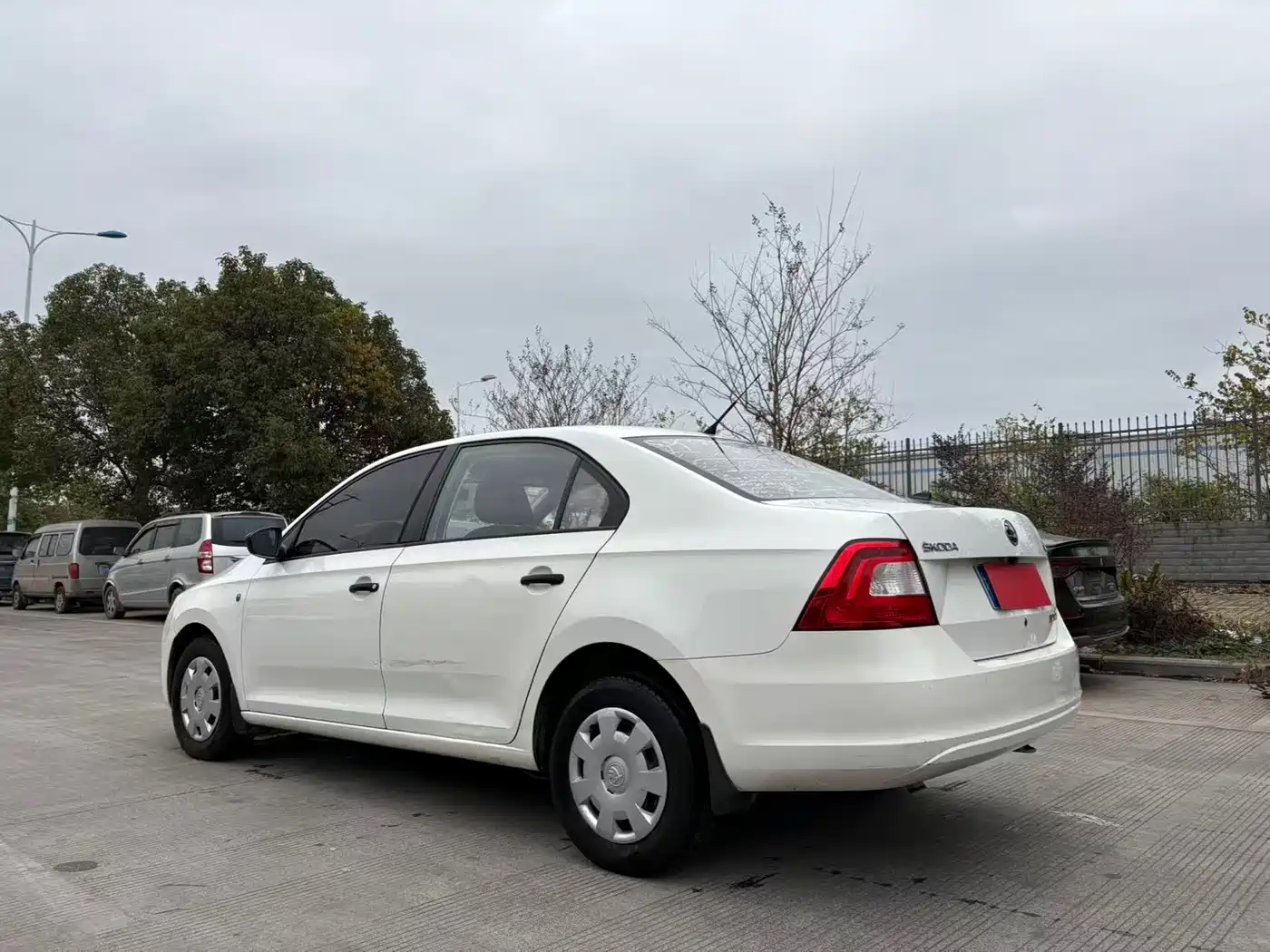 Škoda Rapid 2016 1.4L Manual Forward Edition фото 7